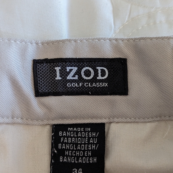 Izod Golf Shorts with an adjustable waist - Picture 8 of 8
